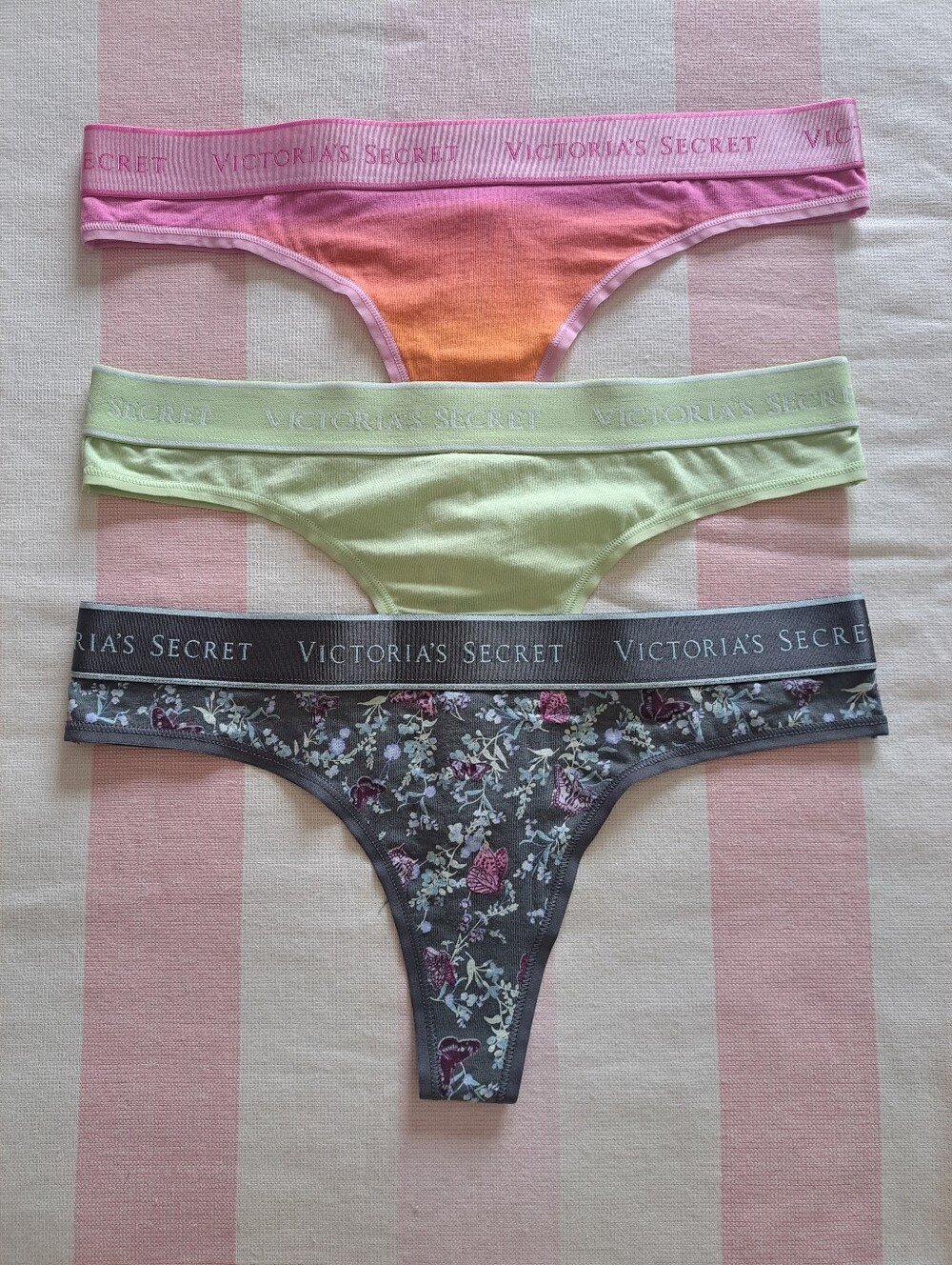 VS panties bundle (S) NWT